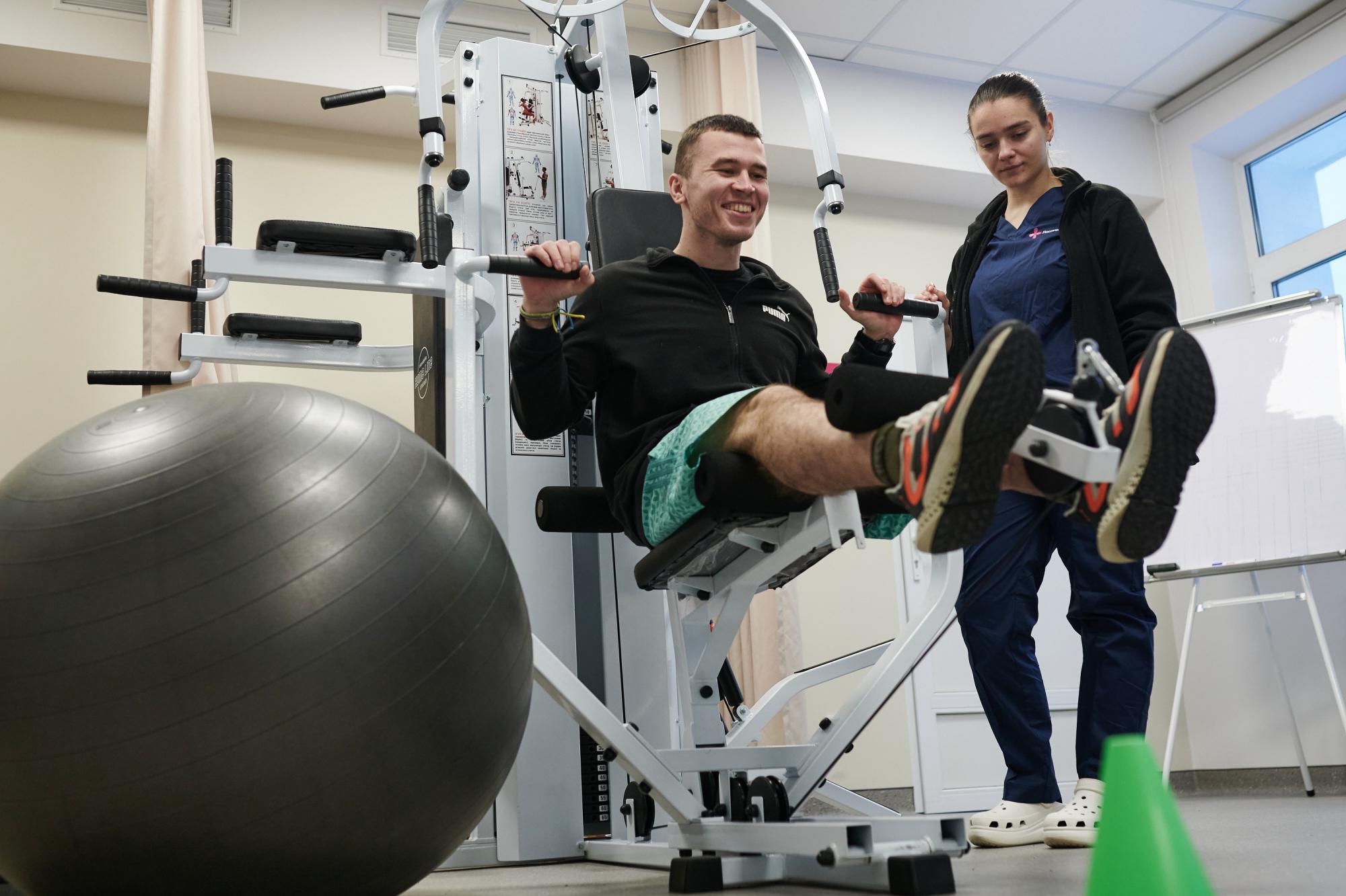 Вакарчук зіграв несподіваний концерт для військових: душевні фото і відео